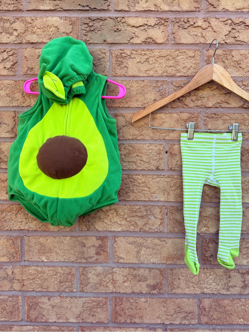 🌿4/$25 • Carters Plush Avocado Costume